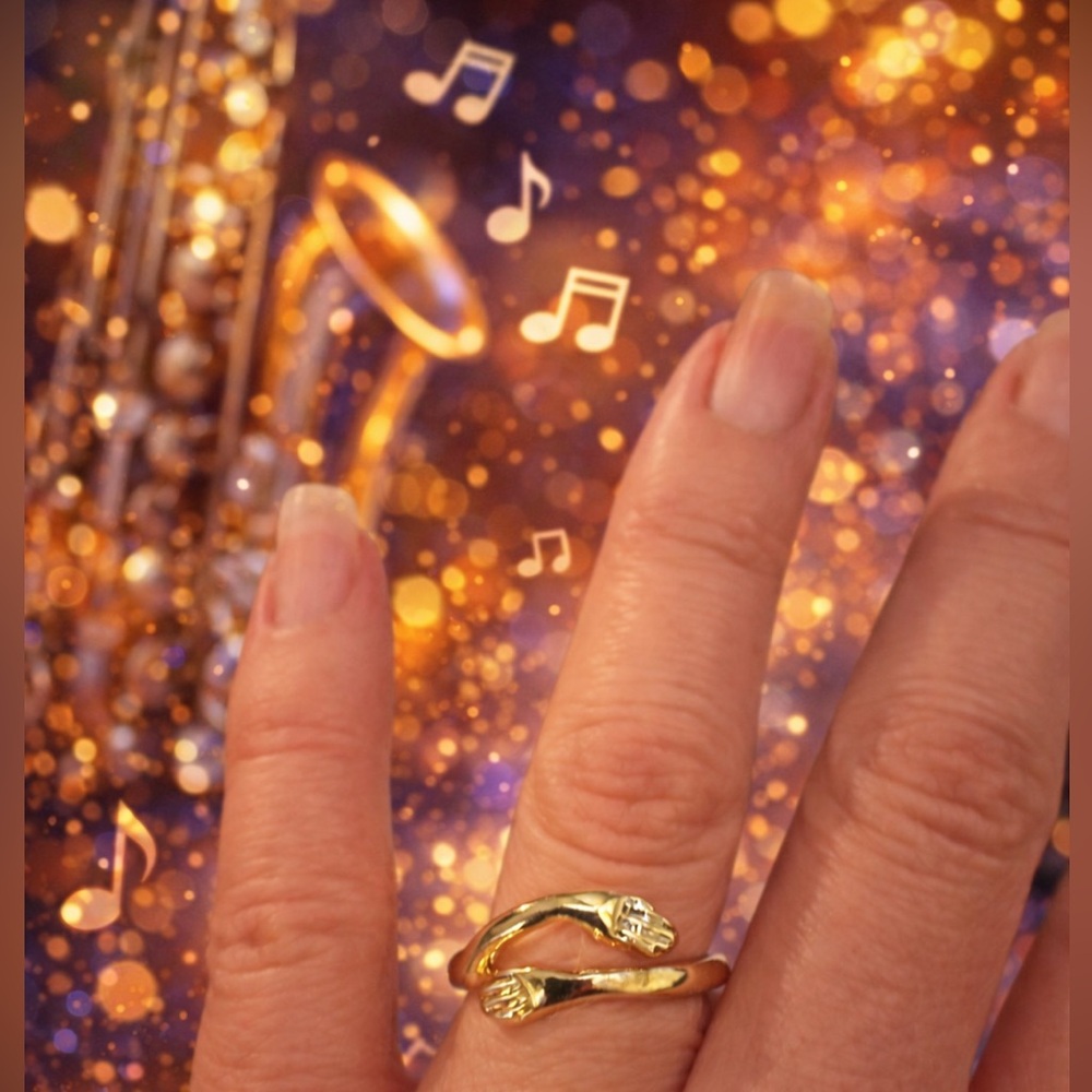 Adjustable Hands Gold Embrace Ring